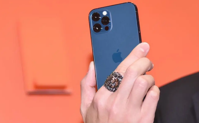 华宁苹果手机维修分享iPhone12系列重启方法教程 